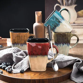Квадратная Кофейная кружка Creative Flow Glaze с ложкой и крышкой, чашка для чая в стиле ретро, Простая бытовая Керамическая чашка для молока и воды матового цвета, подарок