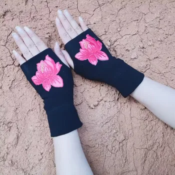 Теплые хлопчатобумажные перчатки средней длины с цветами на полпальца, женские Зимние осенние перчатки без пальцев с цветочной вышивкой для сенсорного экрана